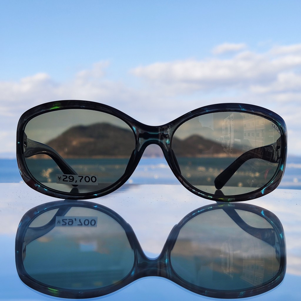 OZNISのサングラス がすごい